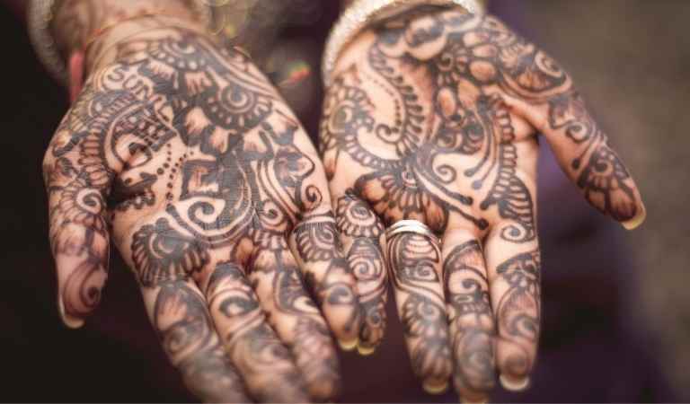 safe henna paint on body